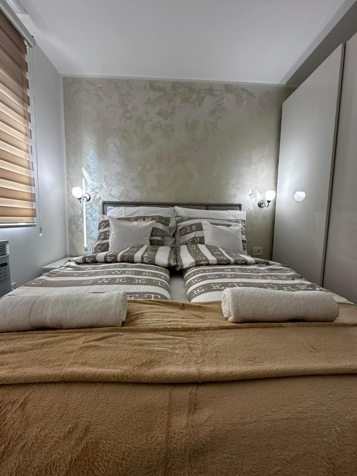 Zlatnik Apartment *